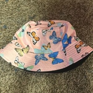 A bucket hat